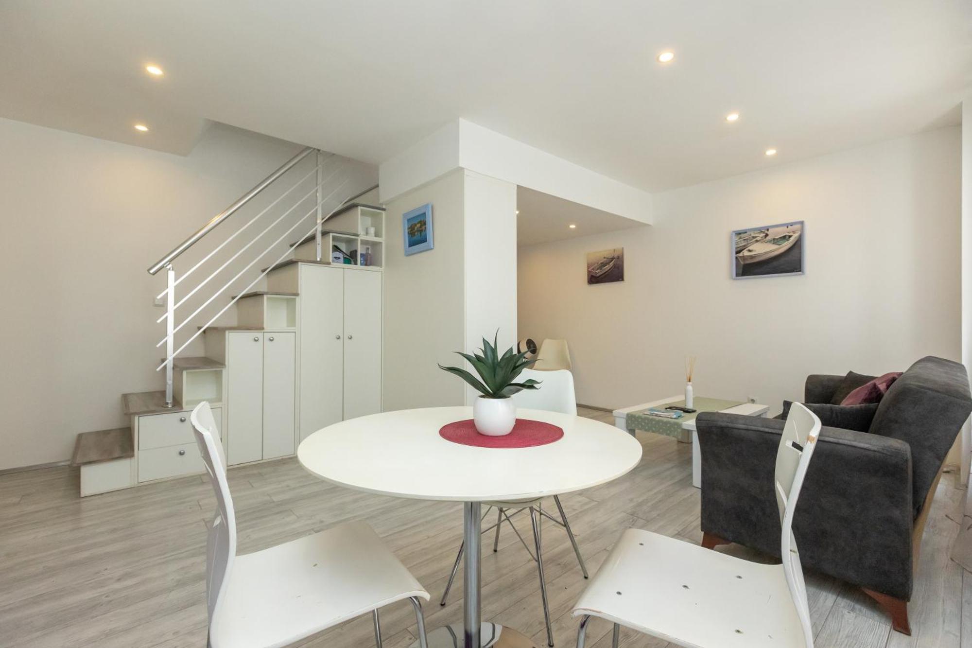 Alpha Loft 1Br Apartment In Center Zadar Eksteriør billede